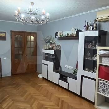 Продается Многокомнатная квартира, 72 м²