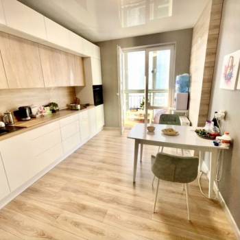 Продается 1-комнатная квартира, 47 м²