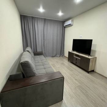 Продается 1-комнатная квартира, 40 м²
