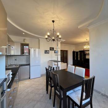 Сдается Многокомнатная квартира, 100 м²