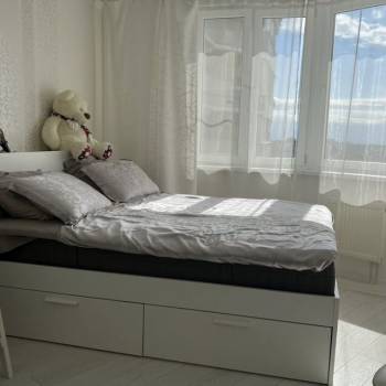 Продается 1-комнатная квартира, 32 м²