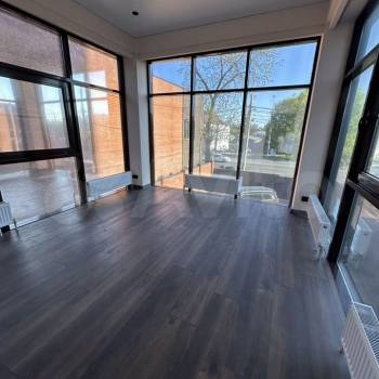 Сдается Нежилое помещение, 131 м²