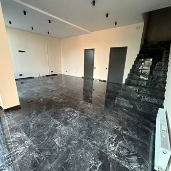 Сдается Нежилое помещение, 131 м²