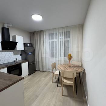 Сдается 1-комнатная квартира, 37 м²