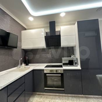 Продается 1-комнатная квартира, 37 м²