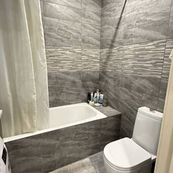 Продается 1-комнатная квартира, 37 м²