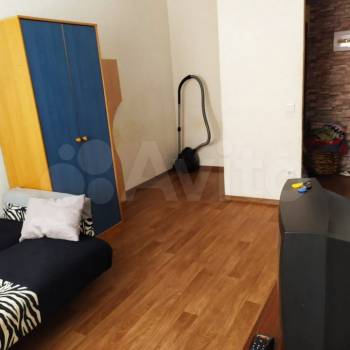 Продается 1-комнатная квартира, 36 м²