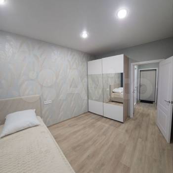 Сдается 1-комнатная квартира, 42 м²