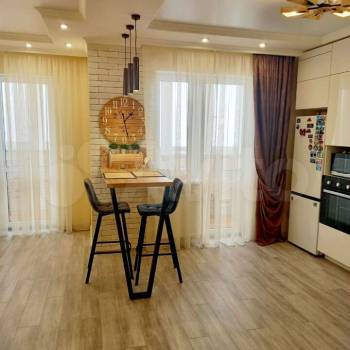 Продается 2-х комнатная квартира, 77 м²