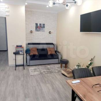 Продается 2-х комнатная квартира, 77 м²