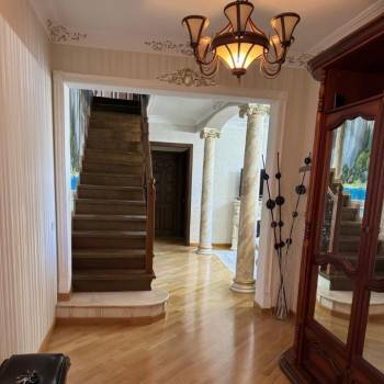 Продается Многокомнатная квартира, 150 м²