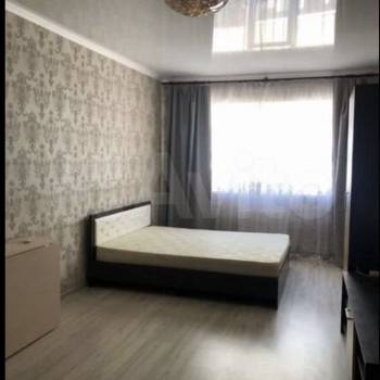 Продается 1-комнатная квартира, 42 м²