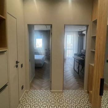 Продается 1-комнатная квартира, 37 м²