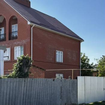 Продается Дом, 400 м²