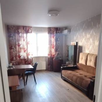 Сдается 1-комнатная квартира, 42 м²