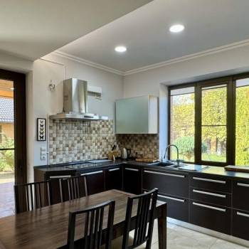 Продается Дом, 208 м²