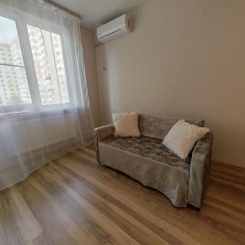 Продается 1-комнатная квартира, 37,4 м²