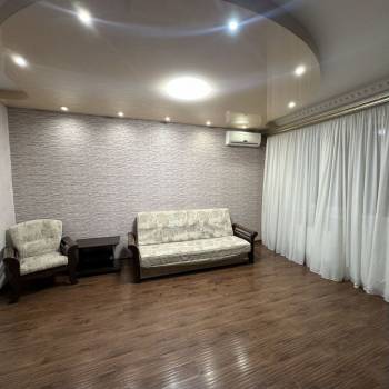 Сдается 2-х комнатная квартира, 83 м²