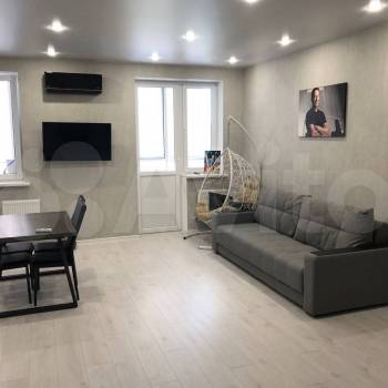 Продается 1-комнатная квартира, 35 м²