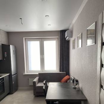 Сдается 1-комнатная квартира, 40 м²