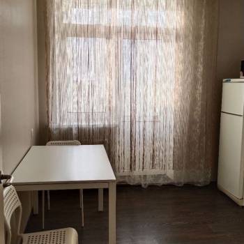 Продается 1-комнатная квартира, 36 м²