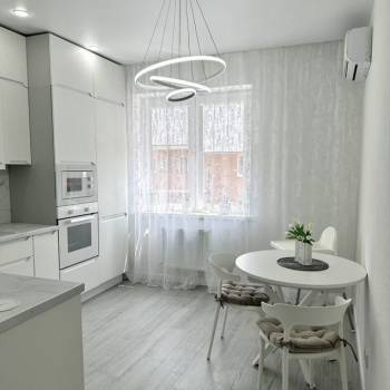 Продается 1-комнатная квартира, 39 м²