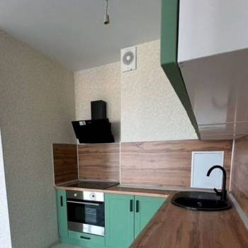 Продается 1-комнатная квартира, 63 м²