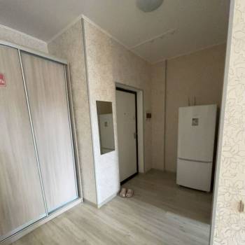 Продается 1-комнатная квартира, 38 м²