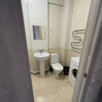 Продается 1-комнатная квартира, 38 м²