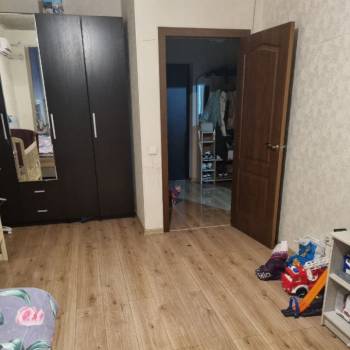 Продается 1-комнатная квартира, 48 м²