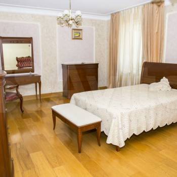 Сдается 2-х комнатная квартира, 125 м²