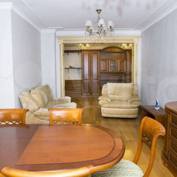 Сдается 2-х комнатная квартира, 125 м²