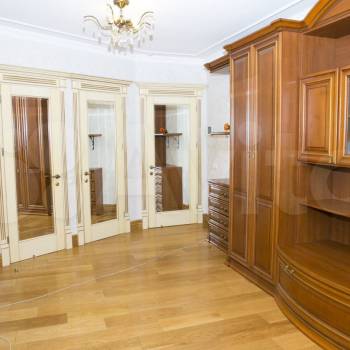 Сдается 2-х комнатная квартира, 125 м²