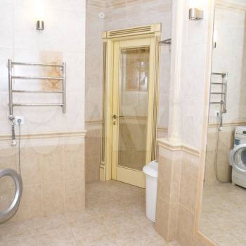 Сдается 2-х комнатная квартира, 125 м²