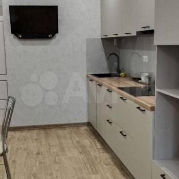 Сдается 1-комнатная квартира, 38 м²