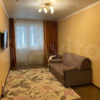 Сдается 1-комнатная квартира, 40 м²