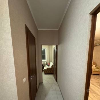 Продается 1-комнатная квартира, 49 м²