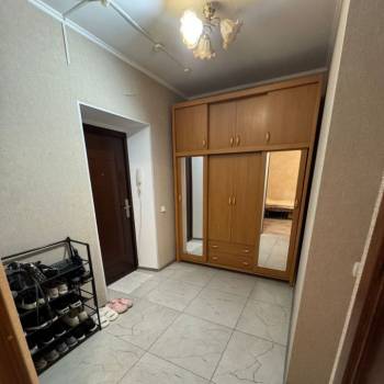 Продается 1-комнатная квартира, 49 м²