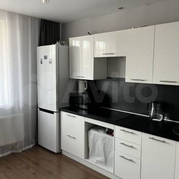 Продается 1-комнатная квартира, 36 м²