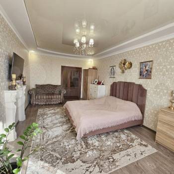 Продается 2-х комнатная квартира, 79 м²
