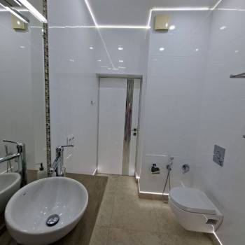 Продается 1-комнатная квартира, 50 м²