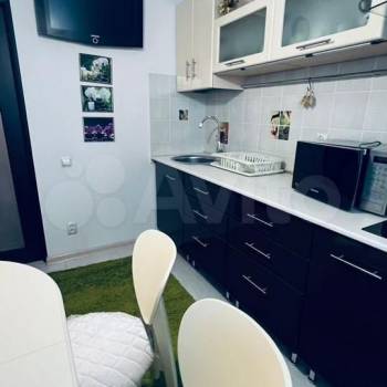 Продается 1-комнатная квартира, 32 м²