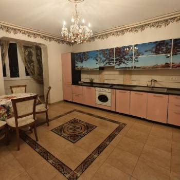 Сдается Многокомнатная квартира, 105 м²