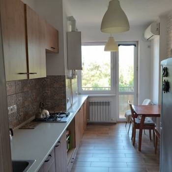 Продается 1-комнатная квартира, 43 м²