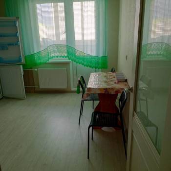 Сдается 1-комнатная квартира, 42 м²