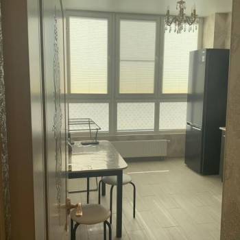 Продается 1-комнатная квартира, 38 м²