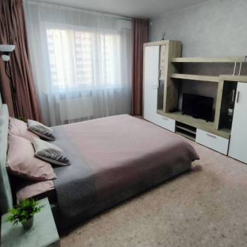 Продается 1-комнатная квартира, 43 м²