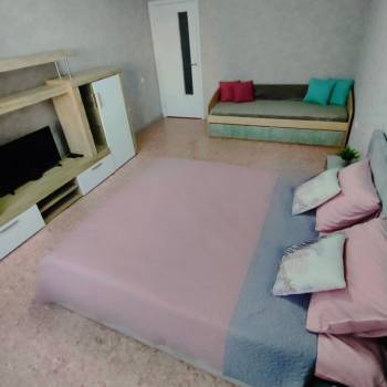 Продается 1-комнатная квартира, 43 м²