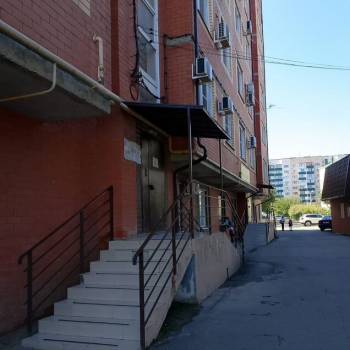 Продается 1-комнатная квартира, 49 м²