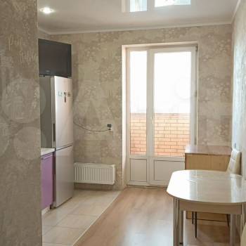 Продается 1-комнатная квартира, 47 м²